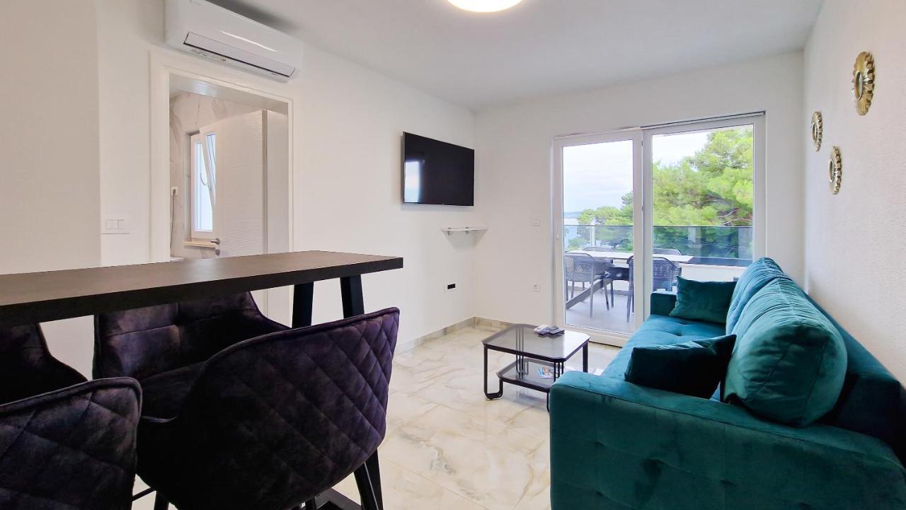 Villa Apartments Marko & Simun Kaštela Buitenkant foto